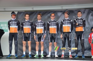 Une partie de l'équipe Accent Jobs-Wanty (695x)