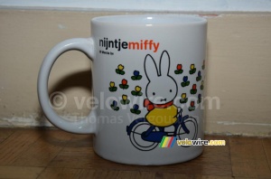 Miffy on her bike, the mascotte of the Grand Départ of the Tour de France 2015 (3) (1462x)