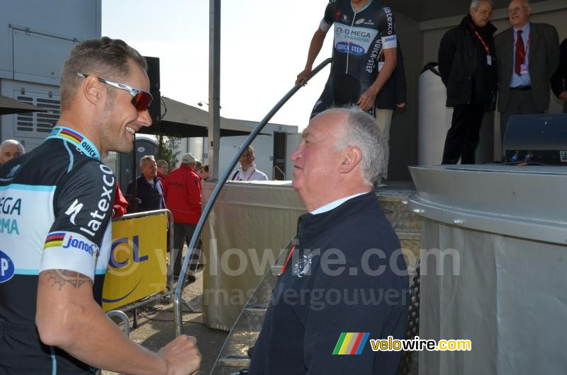 Tom Boonen (OPQS) in gesprek met Jean-François Pescheux