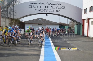 John Degenkolb (Giant-Shimano) arrive sur le circuit (378x)