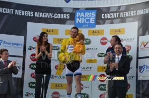 John Degenkolb (Giant-Shimano) fait un câlin au petit lion (513x)