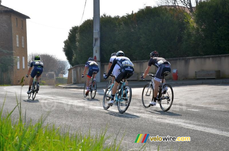 De kopgroep vlakbij Ville-sur-Jarnioux (2)