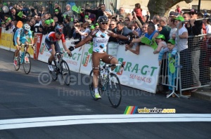 Carlos Betancur (AG2R La Mondiale) remporte l'étape (468x)