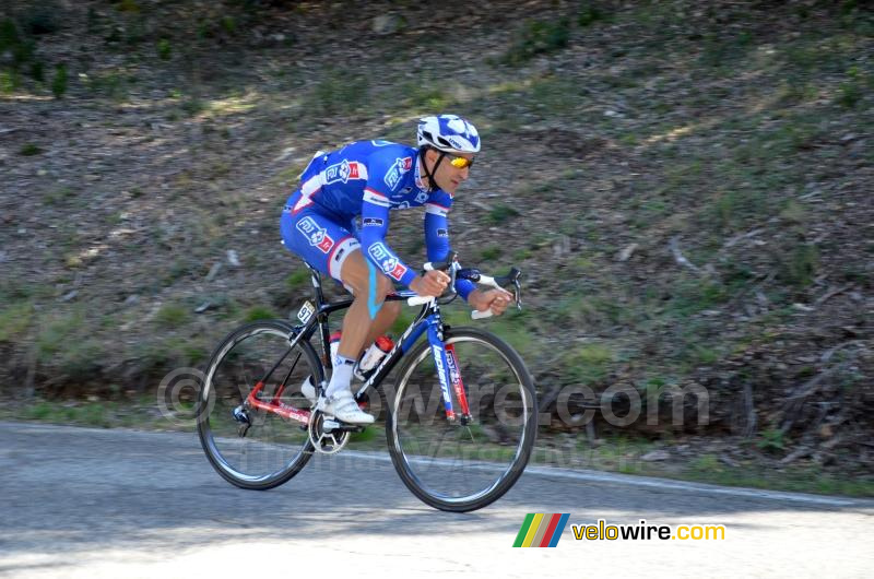 Geoffrey Soupe (FDJ) in de afdaling van de Côte de Bonnieux