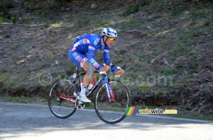 Geoffrey Soupe (FDJ) dans la descente de la Côte de Bonnieux (540x)