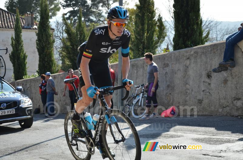 Christian Knees (Sky) in de eerste klim naar de finish