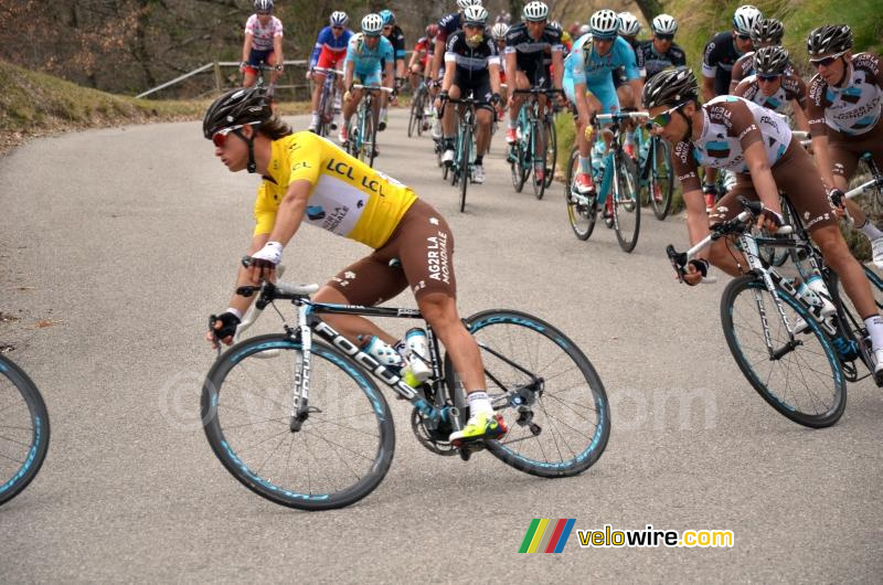 Carlos Betancur (AG2R La Mondiale) rijdt Gréolières uit