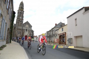 The breakaway at the church of Saint-Fiacre (495x)