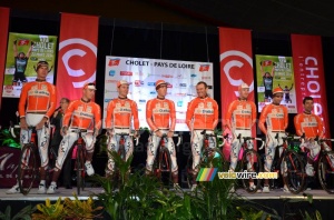 The Roubaix-Lille Métropole team (585x)