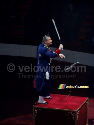 The crazy man of the circus (367x)