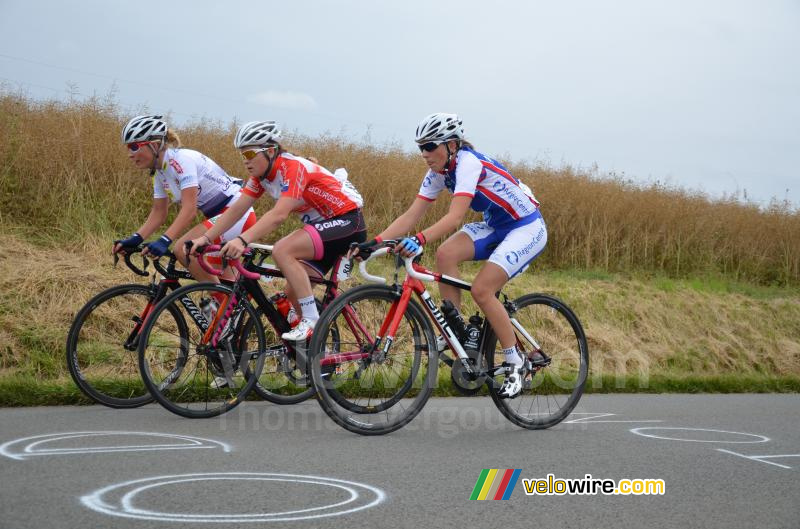 Mathilde Favre (Rhone-Alpes), Manon Bourdiaux (Bourgogne) & Celine Ondet (Centre)