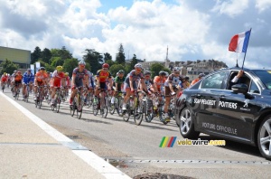 In the fictive start of the race in Poitiers (318x)