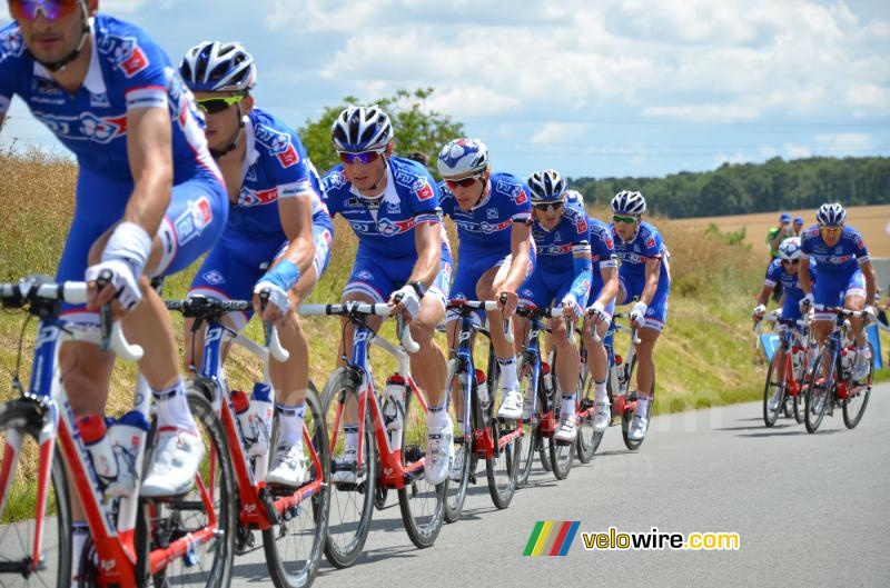Het FDJ.fr treintje met Yoann Offredo