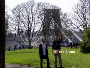 Khalid & Cédric in front of Suspension Bridge (404x)