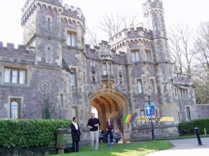 Khalid, Cédric & Marie in front of ... the Adams Family house?? (350x)