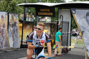 Marcel Kittel (Giant-Shimano) makes a joke (947x)