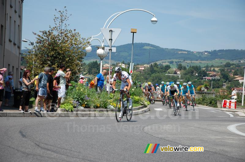 Het peloton in La Grand Croix