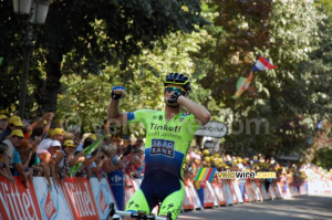 Michael Rogers (Tinkoff-Saxo) wins the stage in Bagneres (758x)