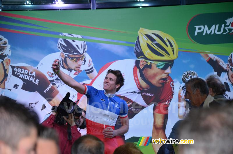 De making of van de selfie van Arnaud Démare (FDJ.fr)