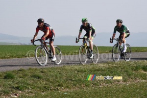 Philippe Gilbert, Florian Vachon & Thomas Voeckler au sommet de la Côte de Vicq (604x)