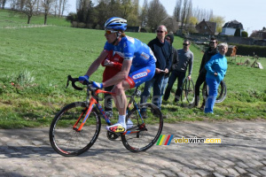 Frederik Backaert (Wanty-Groupe Gobert) dans le secteur de Viesly à Quiévy (512x)