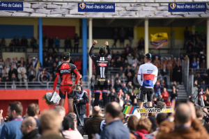 John Degenkolb célèbre sa première victoire dans Paris-Roubaix (674x)