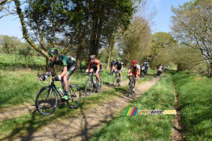 Jimmy Engoulvent (Europcar) dans le ribin à Ploudaniel (735x)