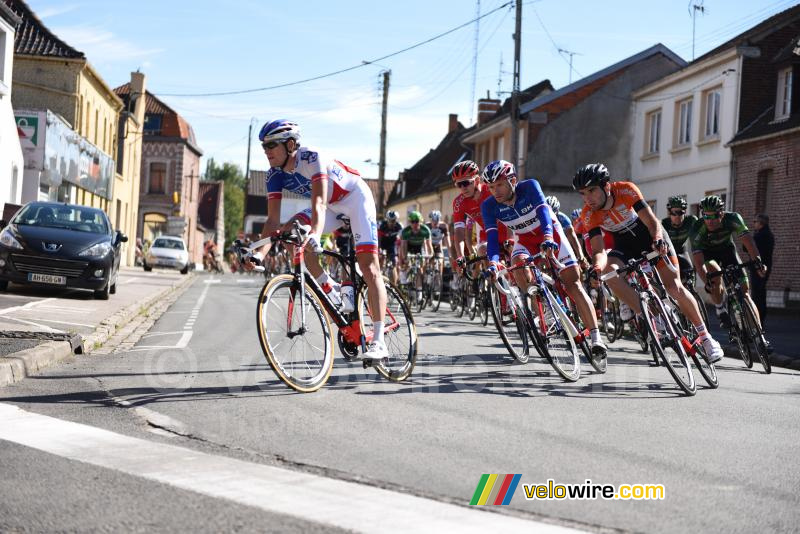 Steven Tronet (Auber 93) in het peloton in Chocques