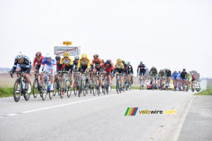 Le groupe de tête à Gérainville (3) (691x)