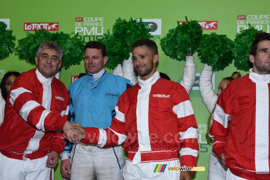 Nacer Bouhanni feliciteert Marc Madiot