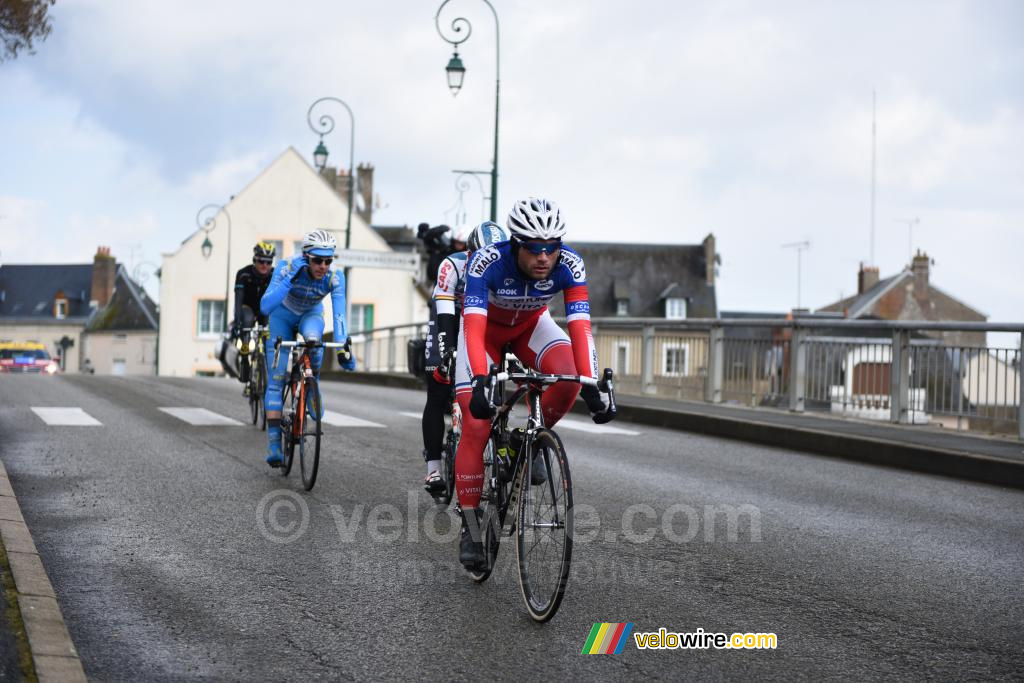 Steven Tronet aan kop van de kopgroep in Cloyes-sur-le-Loir