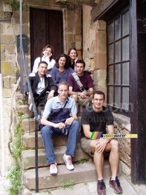 Isabelle, Virginie, Nabil, Marie, Bernard, Thomas & Cédric in Cordes-sur-Ciel (415x)