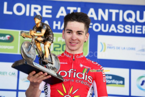 Anthony Turgis sur le podium (736x)