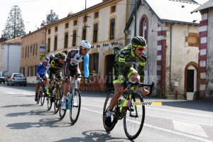 Le groupe de tête à Vezins : Yannis Yssaad, Maxime Daniel, Ryan Anderson & Murilo Fischer (1105x)