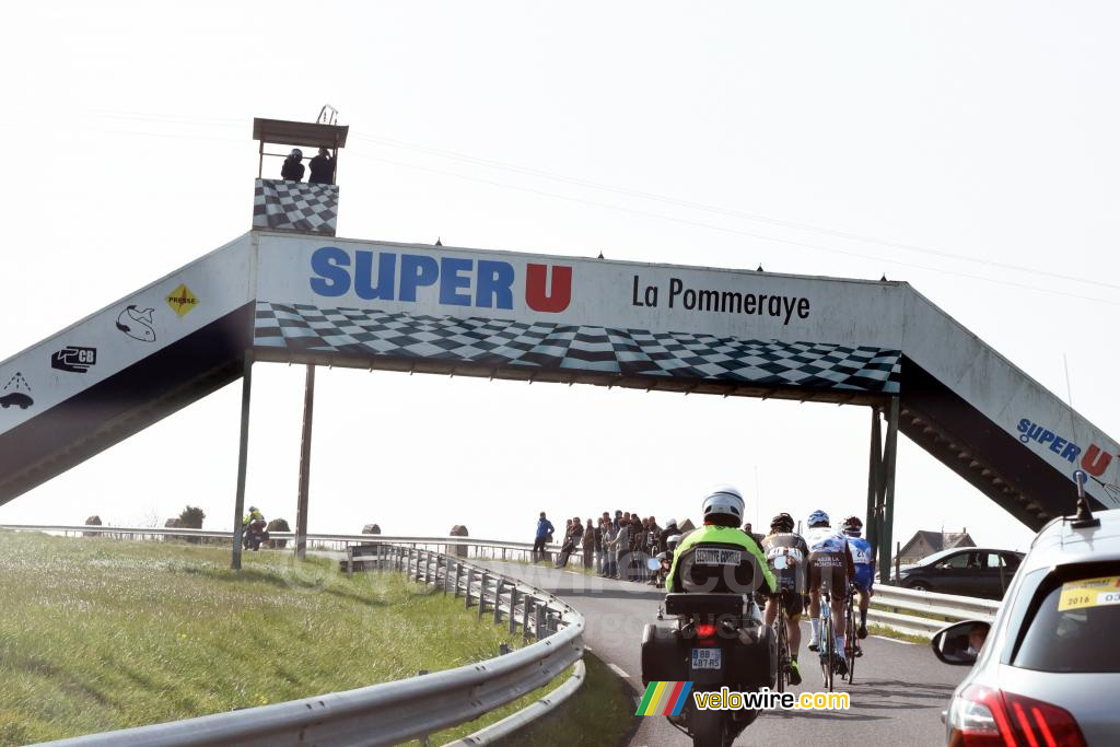 De kopgroep in La Pommeraye