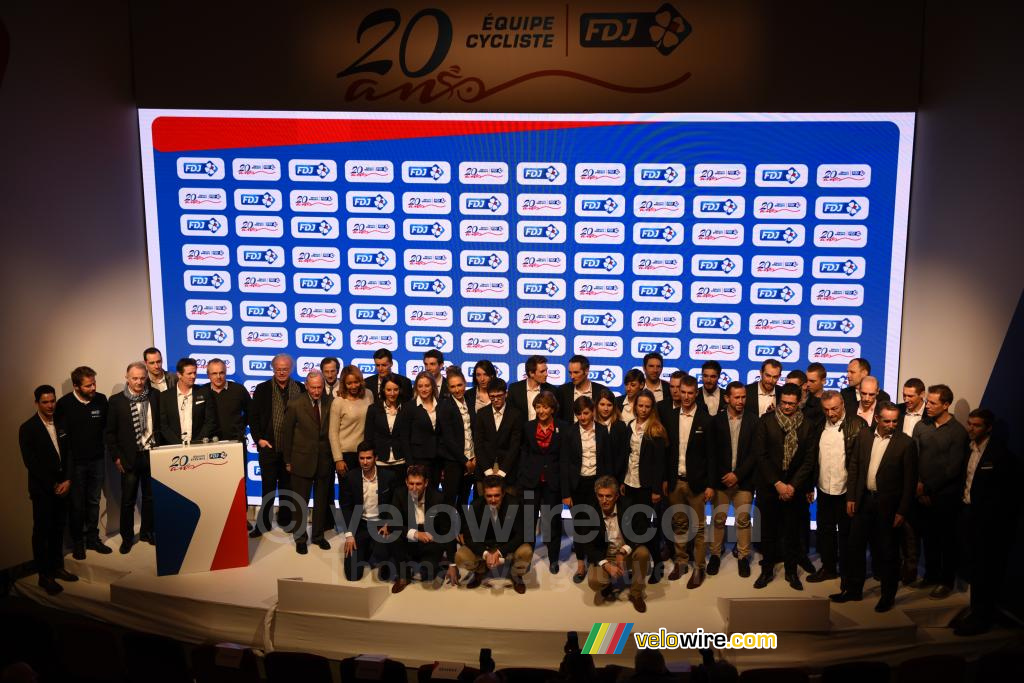 De familiefoto van de FDJ ploegen