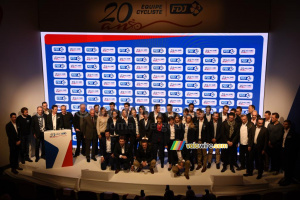 La photo de famille des équipes FDJ (860x)