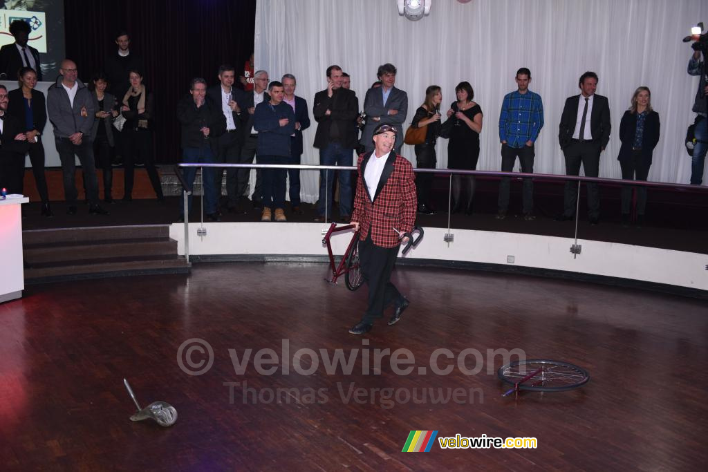 De fiets valt uit elkaar