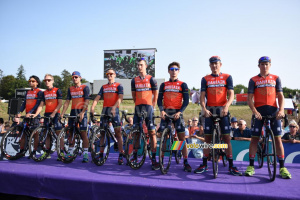 L'équipe Bahrain-Merida (910x)