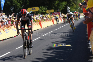 Dan Martin (UAE Team Emirates) remporte l'étape à Mûr-de-Bretagne (825x)
