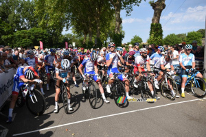 Les coureurs prêts pour le départ (815x)