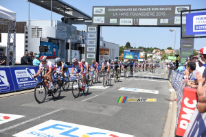 Passage sur la ligne d'arrivée (744x)