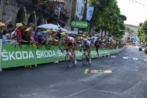 Tiesj Benoot (Lotto Soudal) & Daryl Impey (Mitchelton-Scott) (937x)