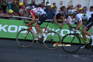 Tiesj Benoot (Lotto Soudal) & Daryl Impey (Mitchelton-Scott) (3) (822x)