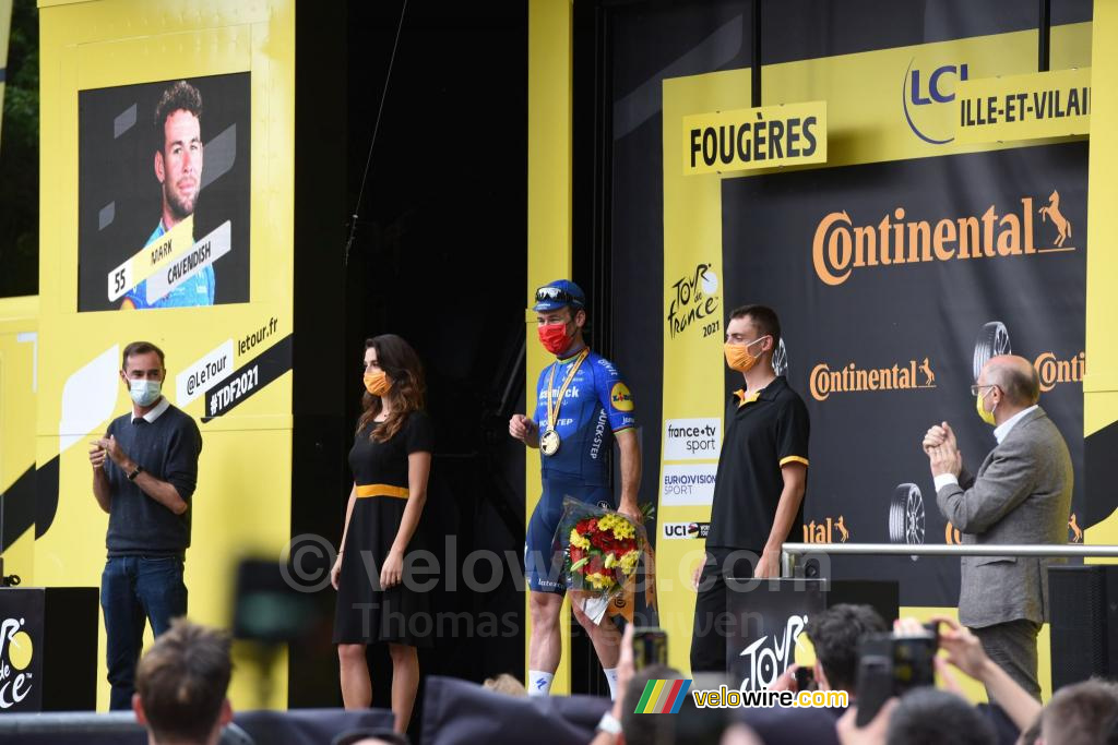 Mark Cavendish (Deceuninck – Quick-Step) winnaar van de etappe in Fougères
