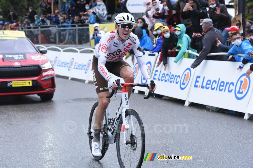Ben O’Connor (AG2R Citroën Team) wint de etappe in Tignes
