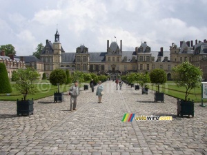 The castle in Fontainebleau (370x)