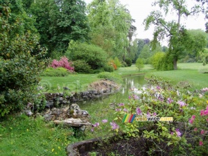 The castle's garden in Fontainebleau (372x)
