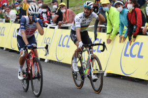 Kenny Elissonde (Trek-Segafredo) & Julian Alaphilippe (Deceuninck – Quick-Step) – coucou ! (957x)