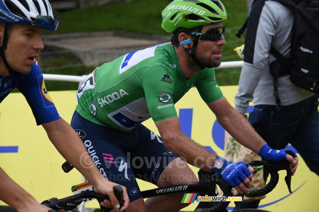 Mark Cavendish (Deceuninck – Quick-Step), net voor de “voiture balai”